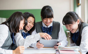 下高井戸の歯医者、カズデンタルクリニックで子どもの歯周病についての解説